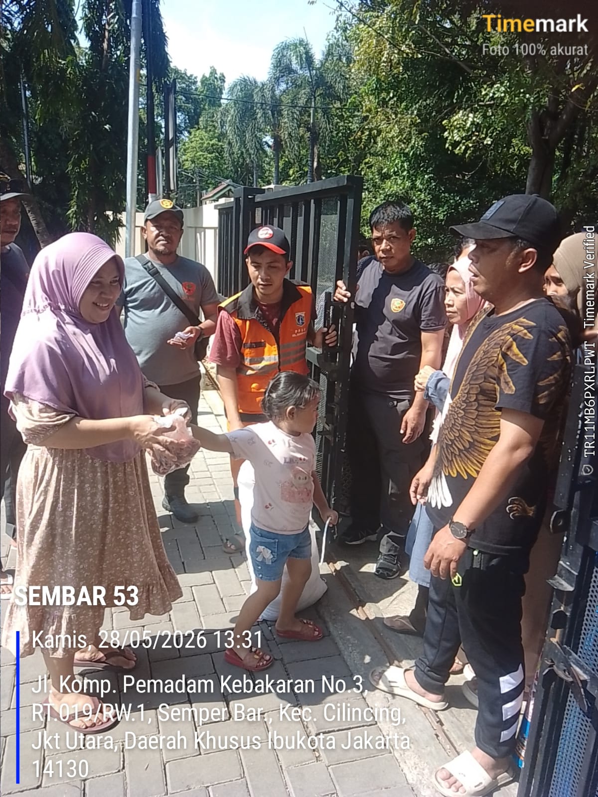 KEGIATAN PENYEMBELIHAN HEWAN KURBAN IDUL ADHA 1446 H KELURAHAN SEMPER BARAT 1