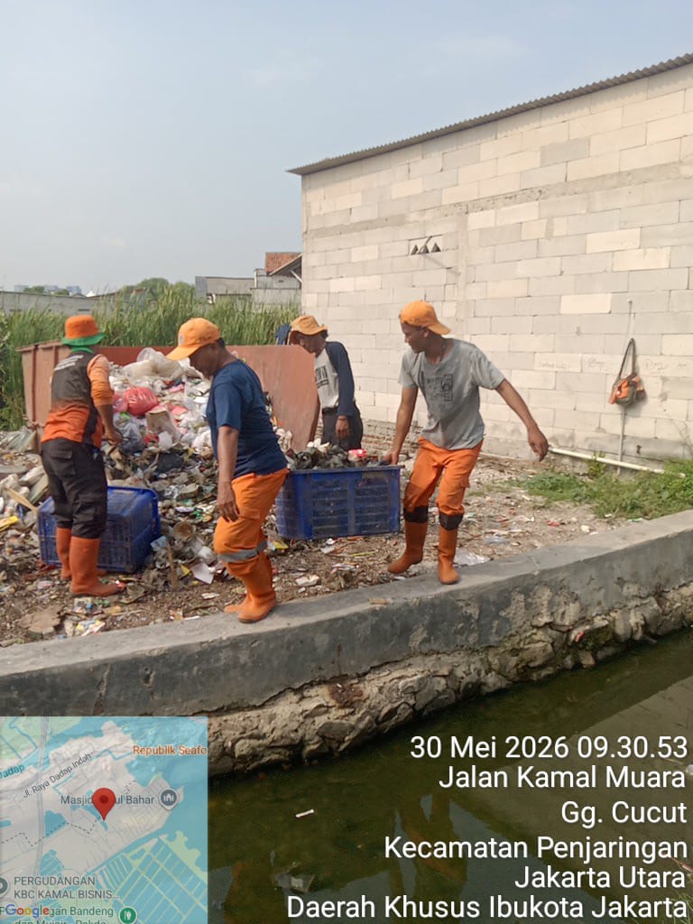 PPSU Kamal Muara Bergerak Cepat Tertibkan Sampah Liar, Lingkungan RW 01 Semakin Bersih dan Nyaman 2