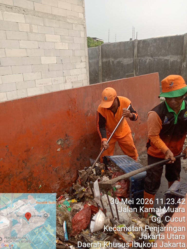 PPSU Kamal Muara Bergerak Cepat Tertibkan Sampah Liar, Lingkungan RW 01 Semakin Bersih dan Nyaman 1