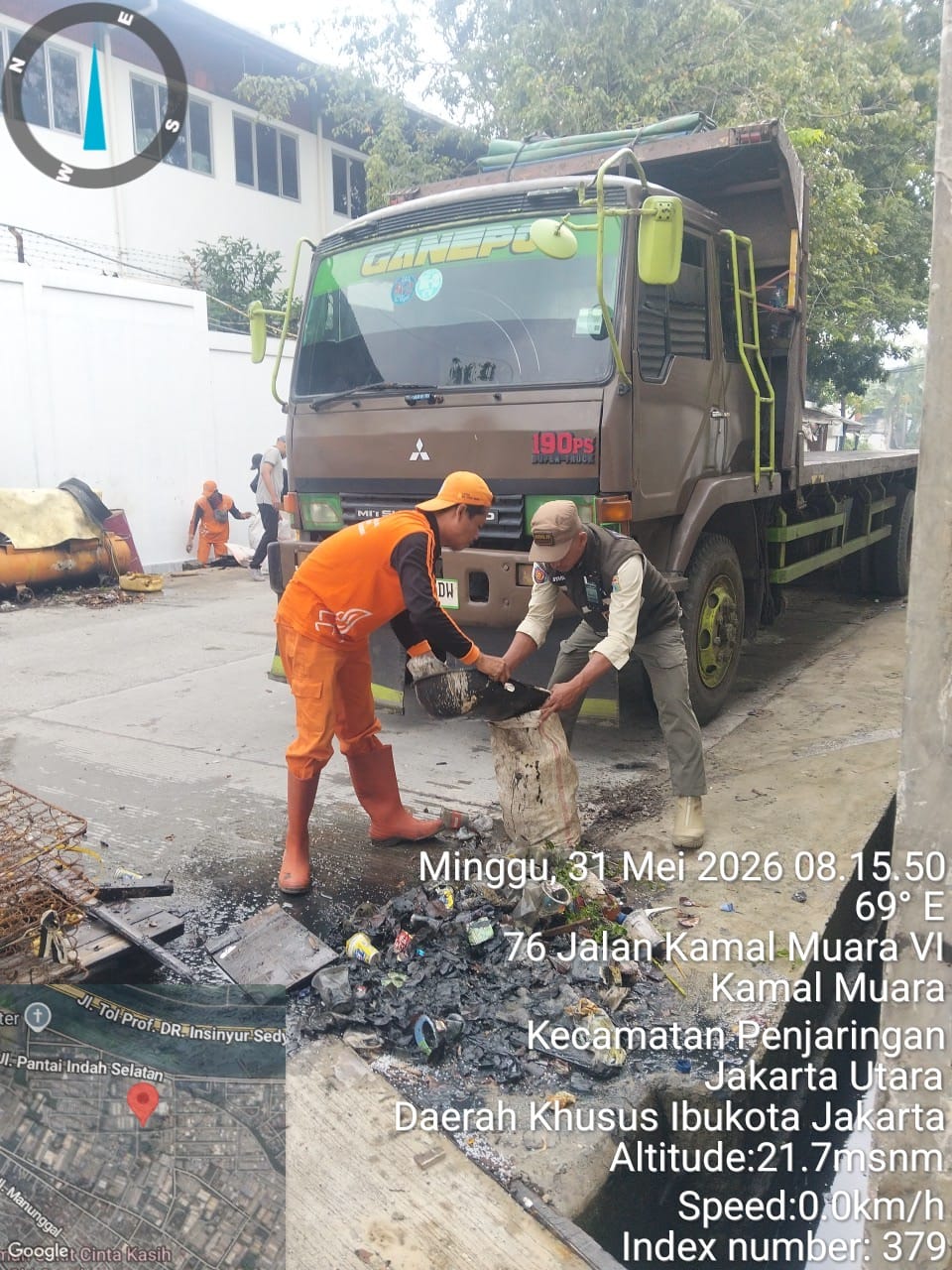 Sinergi Warga dan Unsur Wilayah Warnai Kerja Bakti di Kamal Muara, Wujudkan Lingkungan Bersih dan Nyaman 4