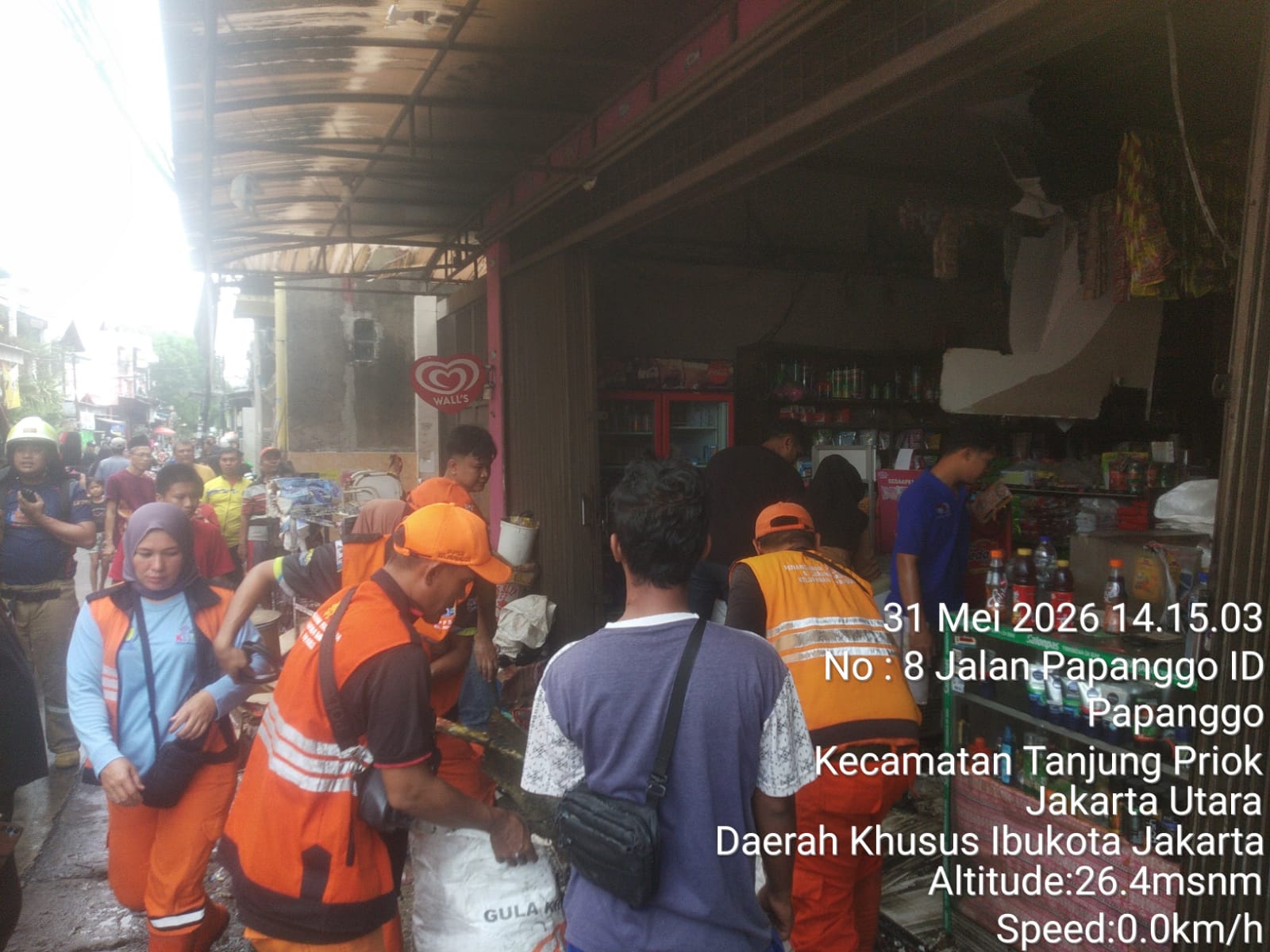 Respon Cepat Penanganan Kebakaran Toko Sembako di Wilayah Kelurahan Papanggo 4