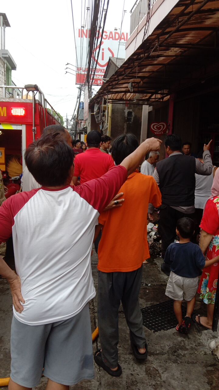 Respon Cepat Penanganan Kebakaran Toko Sembako di Wilayah Kelurahan Papanggo 1