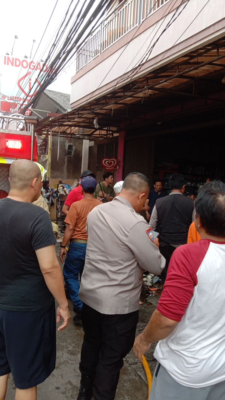 Respon Cepat Penanganan Kebakaran Toko Sembako di Wilayah Kelurahan Papanggo 2