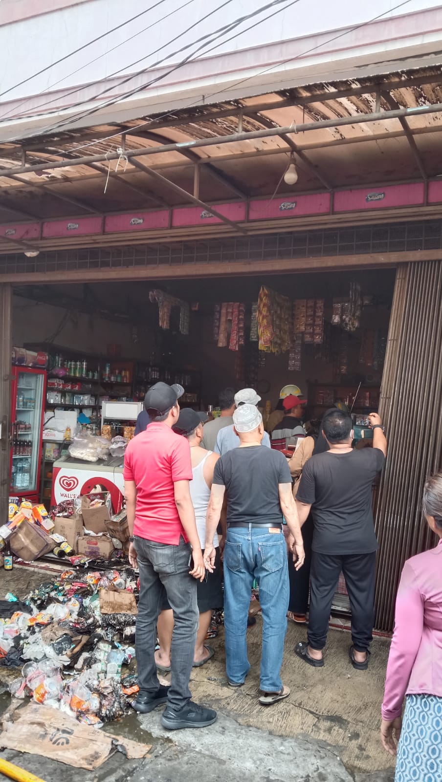 Respon Cepat Penanganan Kebakaran Toko Sembako di Wilayah Kelurahan Papanggo 3