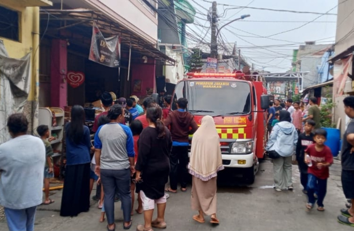 Respon Cepat Penanganan Kebakaran Toko Sembako di Wilayah Kelurahan Papanggo 9