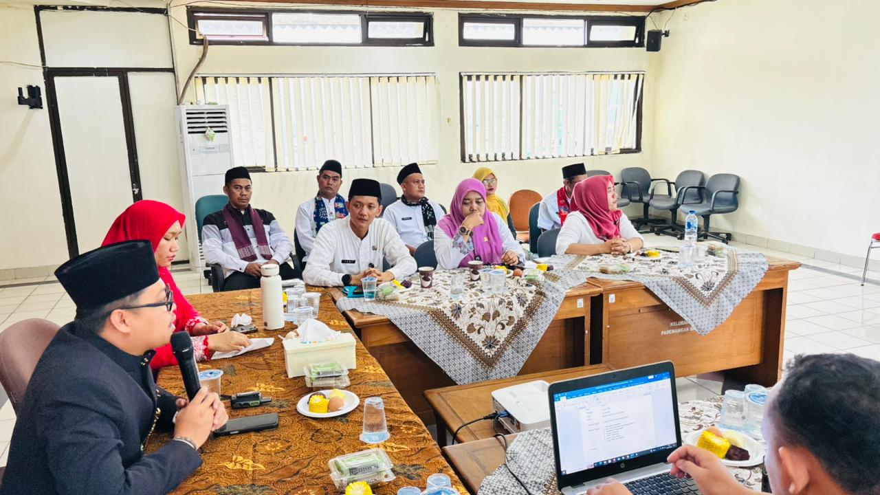 Kelurahan Pademangan Barat Gelar Rapat Koordinasi Dan Evaluasi Kinerja 2