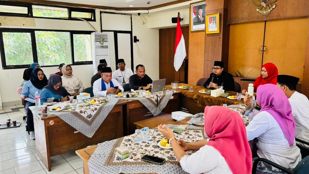Kelurahan Pademangan Barat Gelar Rapat Koordinasi Dan Evaluasi Kinerja 3