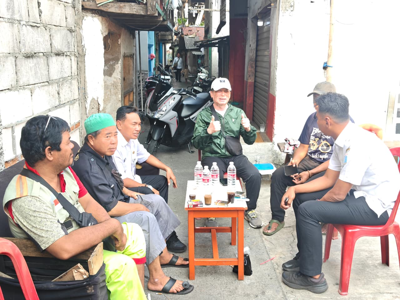Lurah dan Sekretaris Kelurahan Rawa Badak Selatan Hadiri Ta'ziyah Bpk Saripudin Bin Salere 2
