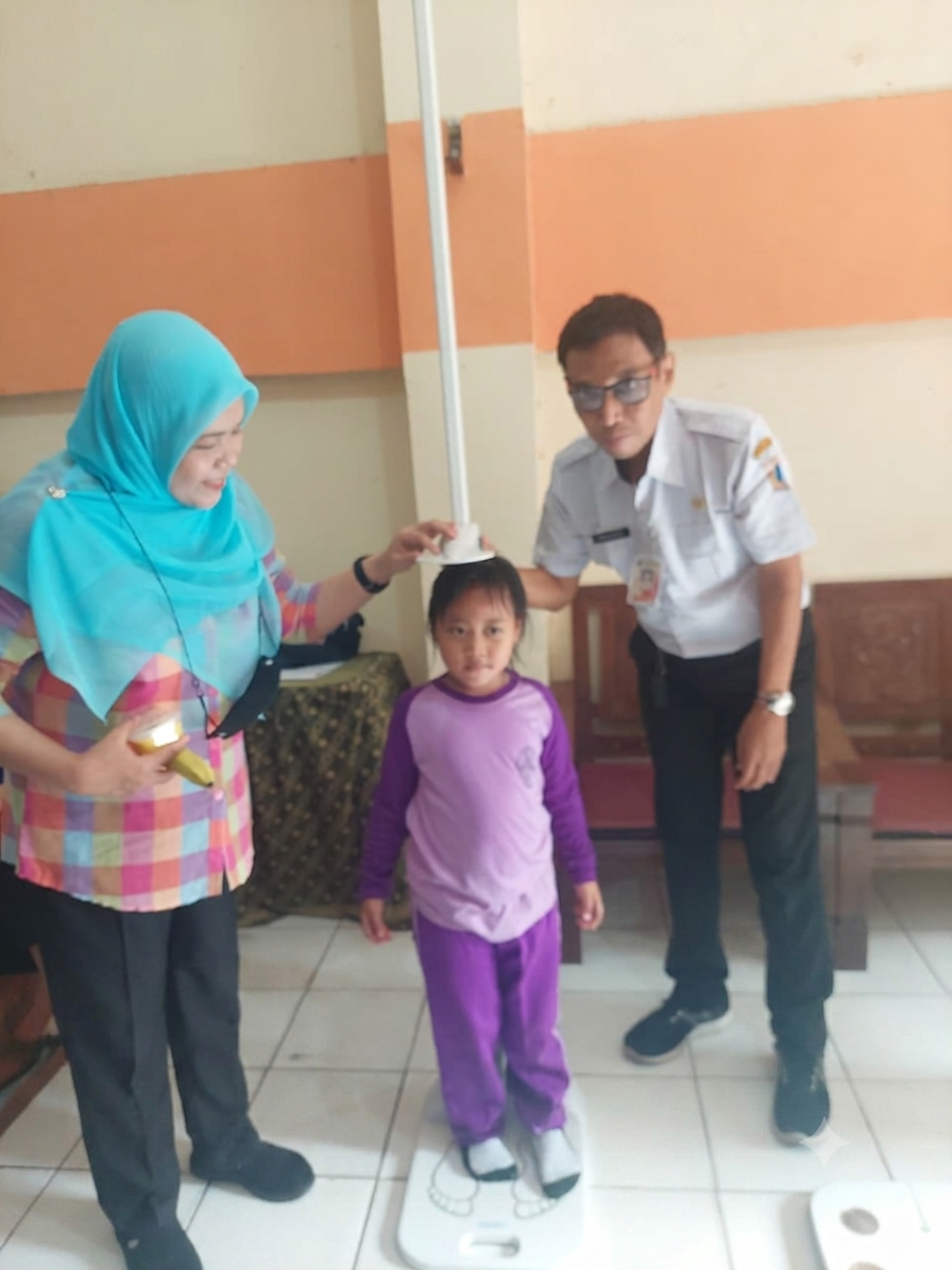 Posyandu Lansia dan Balita RW 007 Kelurahan Pademangan Timur berjalan lancar 1