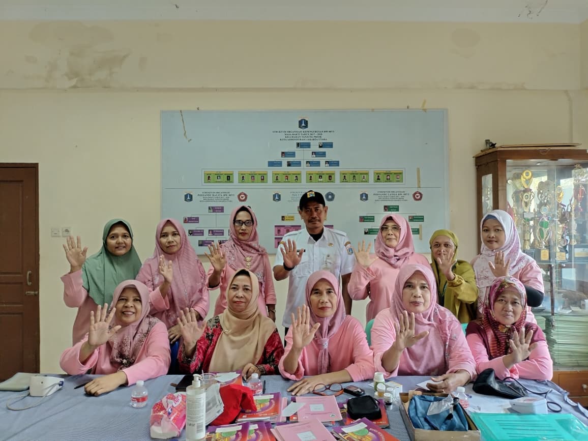Monitoring Posyandu Balita dan Lansia di Wilayah RW.04, RW.07, dan RW.011 Kelurahan Tanjung Priok 2