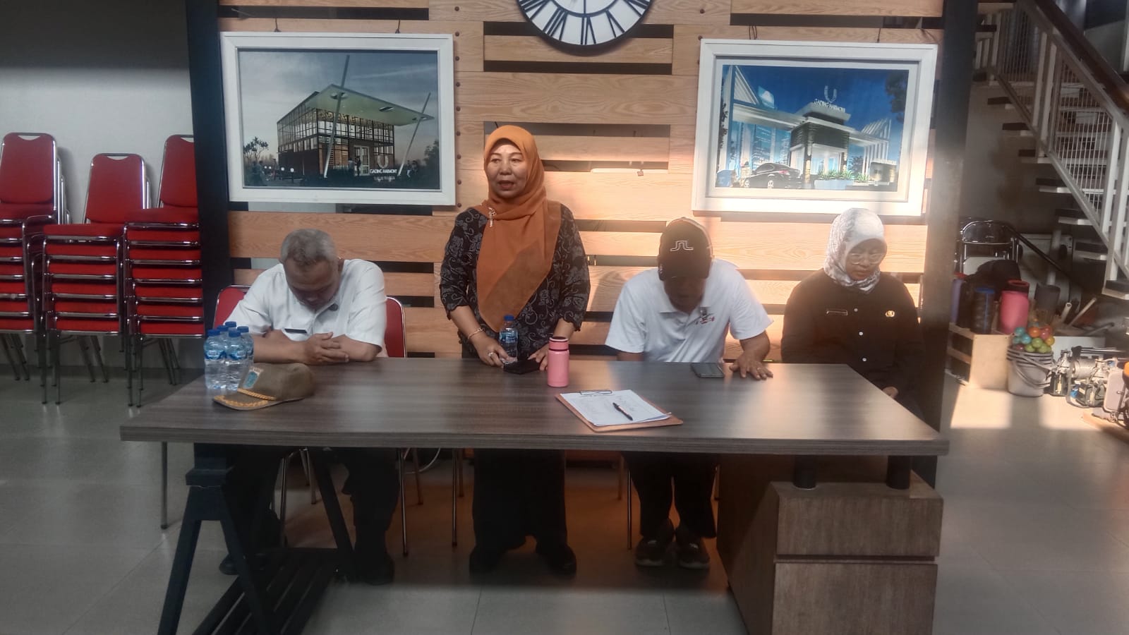 Monitoring PSN di RW 015, Kelurahan Kelapa Gading Timur Perkuat Upaya Pencegahan DBD 4