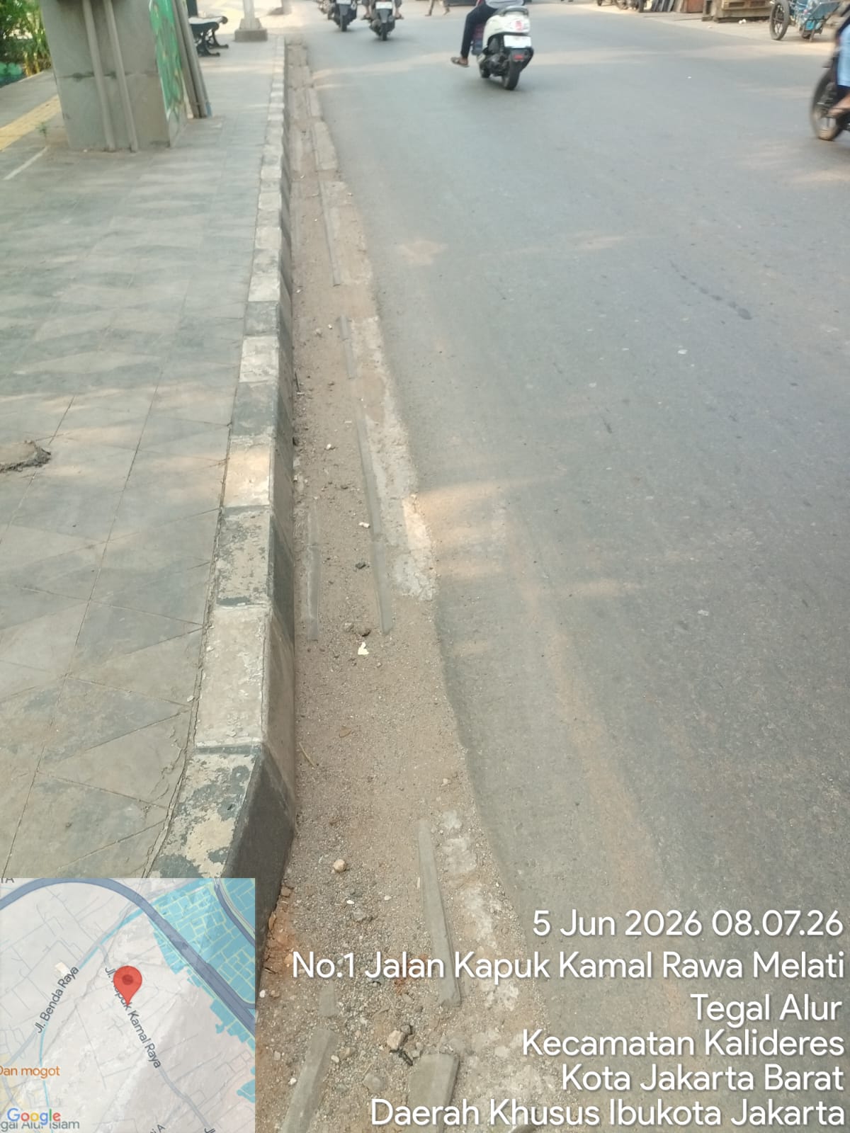 Tim Cepat 4 PPSU Kamal Muara Bergerak Jaga Kelancaran Tali Air Demi Lingkungan Bersih dan Nyaman 4