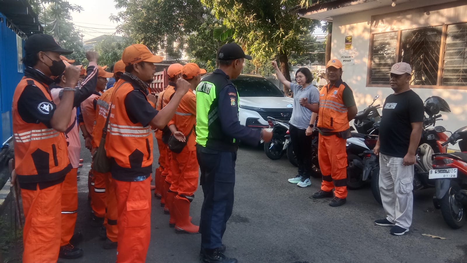 Monitoring Kerja Bakti Lingkungan di RW 017 Kelapa Gading Timur, Wujudkan Lingkungan Bersih dan Nyaman 1