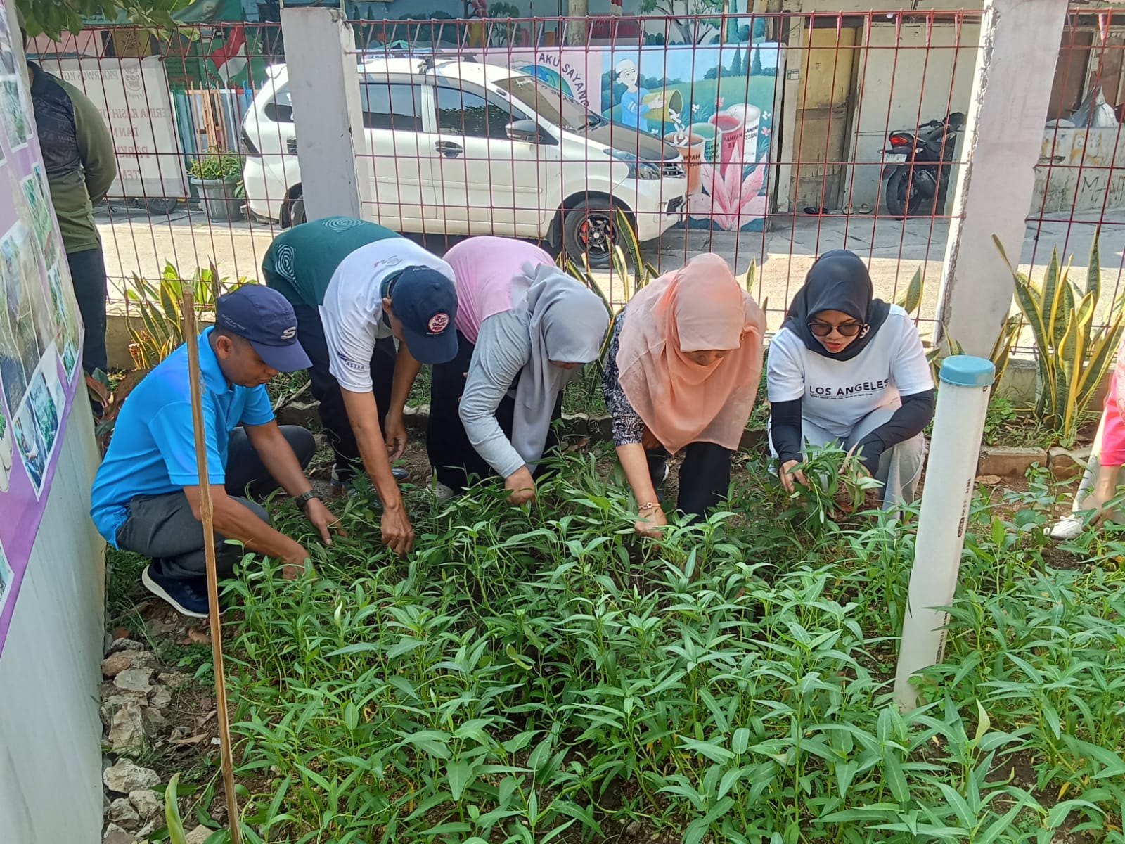 Lurah Kelapa Gading Timur Monitoring Kerja Bakti Lingkungan di RW 06 Sambut Tahun Baru Islam 1448 H dan HUT Jakarta ke-499 6
