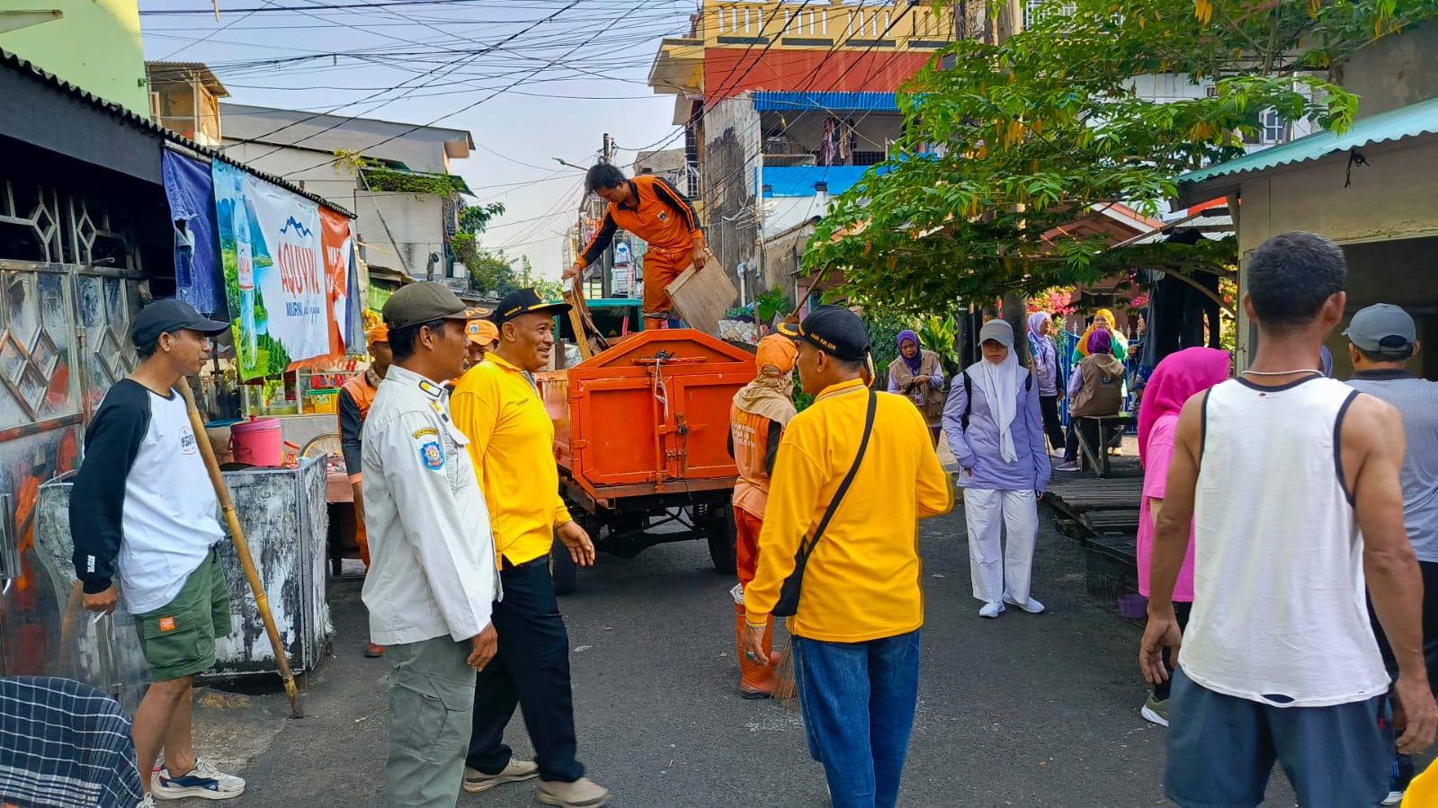 Kerja Bakti di Wiyalah RW.01 Kelurahan Tanjung Priok 2