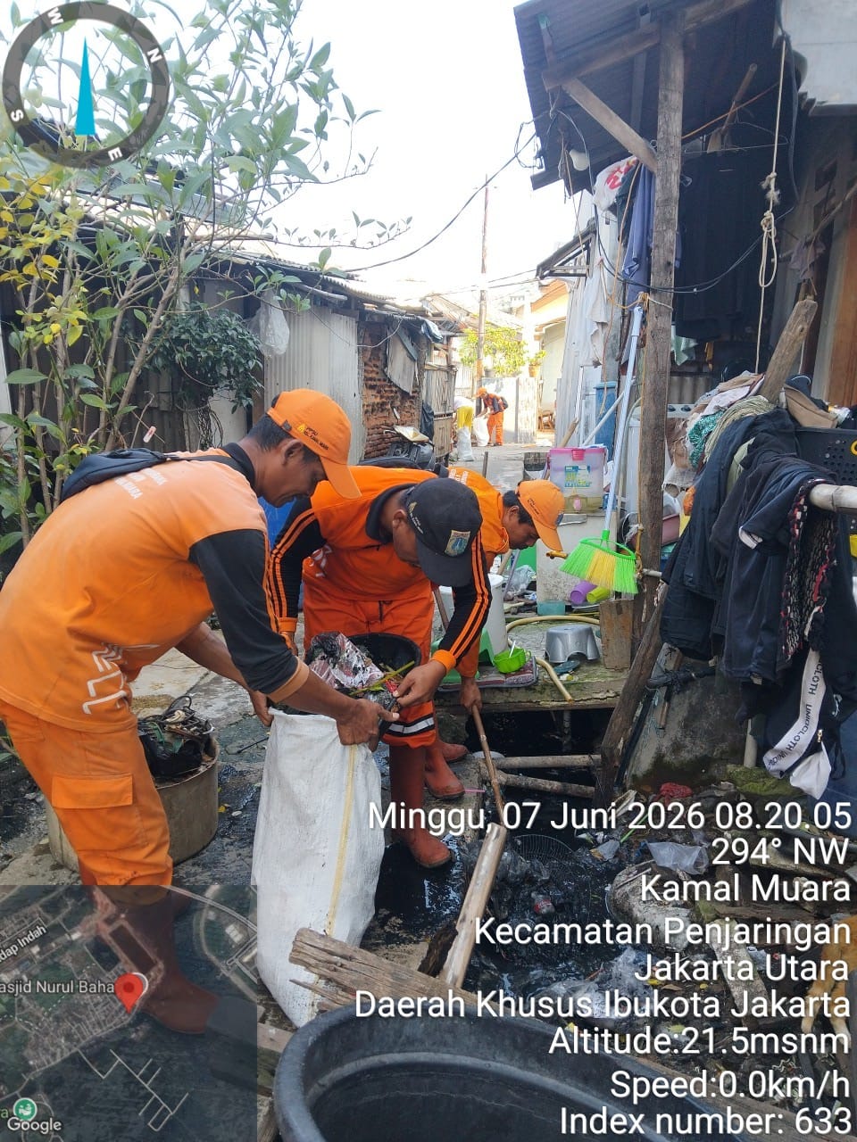 Semangat Gotong Royong Menguat, Kerja Bakti Bersama di Kampung Nelayan Kamal Muara Ciptakan Lingkungan Bersih dan Nyaman 2