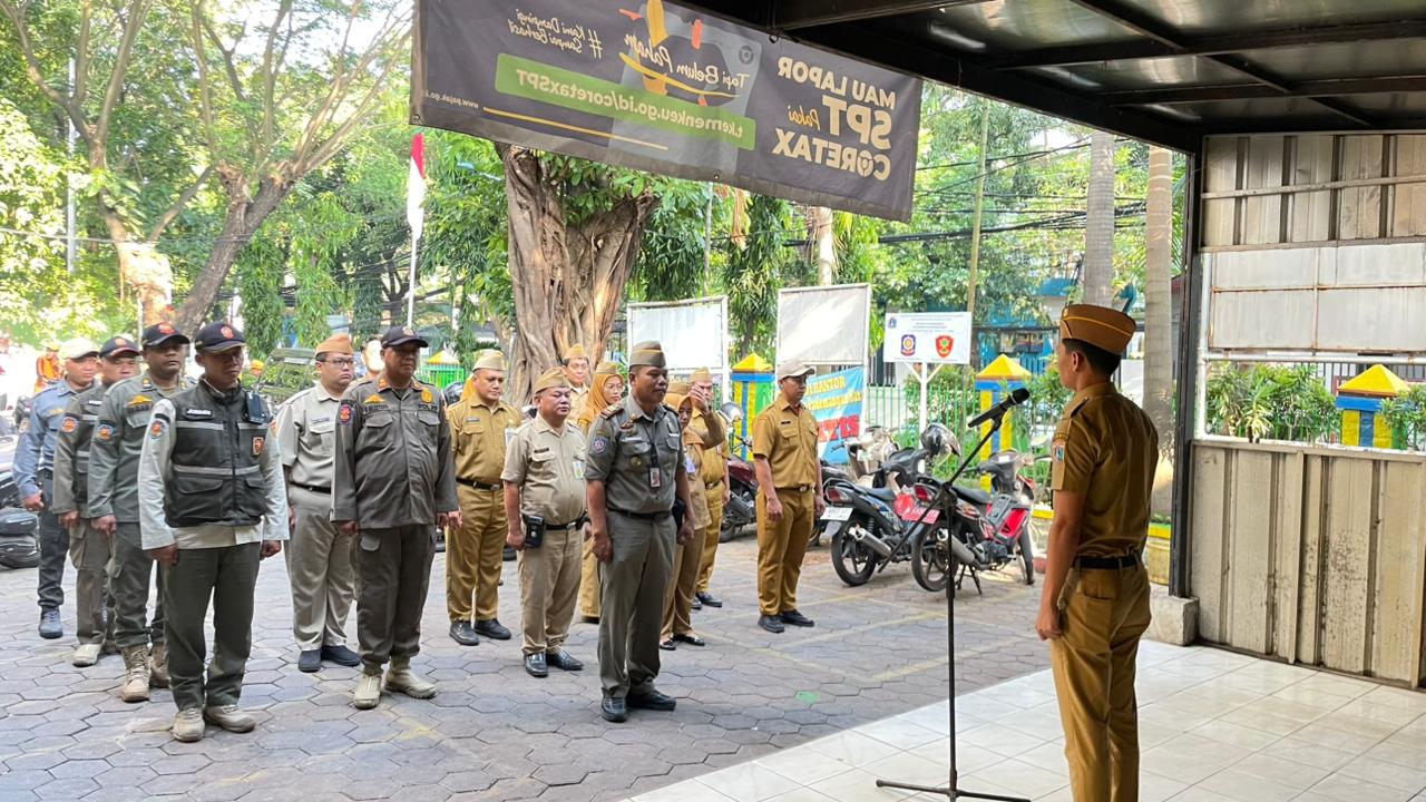Apel Pagi ASN Kelurahan Pademangan Barat Tekankan Disiplin dan Profesionalisme Pelayanan 1