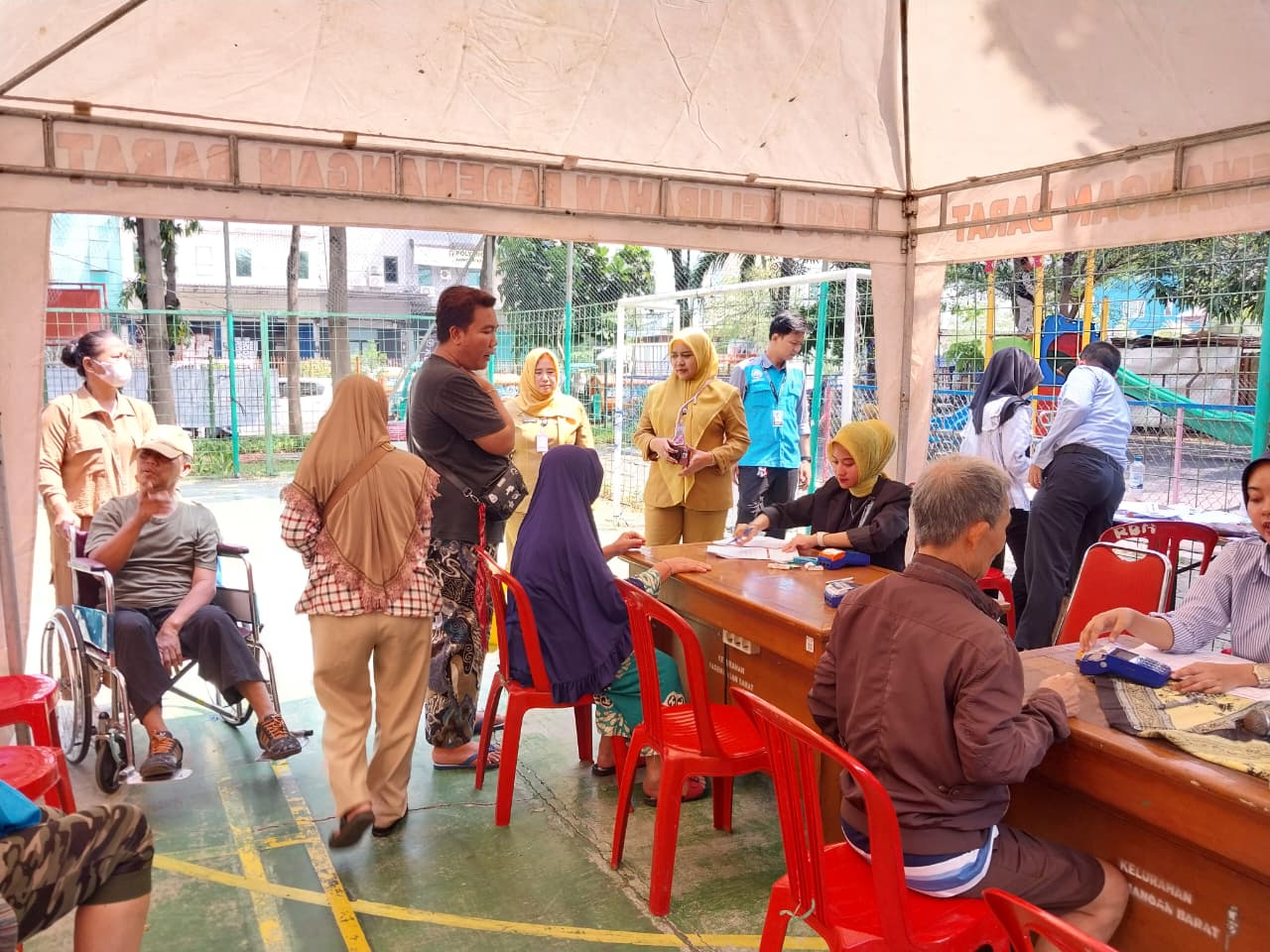 Monitoring Kegiatan Pendistribusian Kartu KLJ, KPDJ, dan KAJ dari Dinas Sosial DKI Jakarta 1