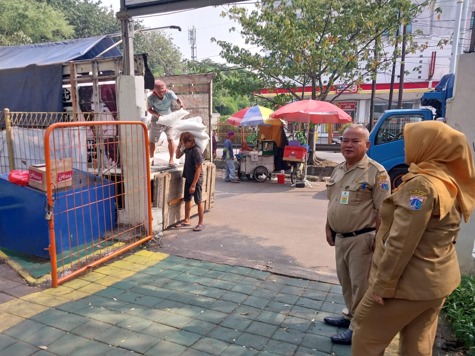 Kegiatan Monitoring Persiapan Penyaluran Beras Bulog di RPTRA Budi Mulia 1