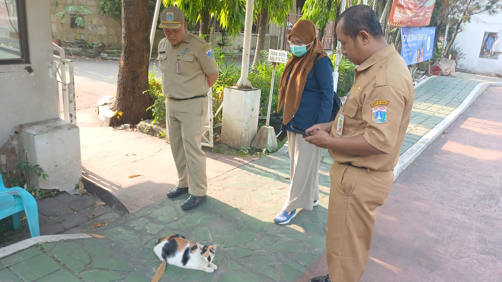 Kolaborasi Kelurahan dan Sudin KPKP Tangani Aduan Lingkungan di RW 09 2