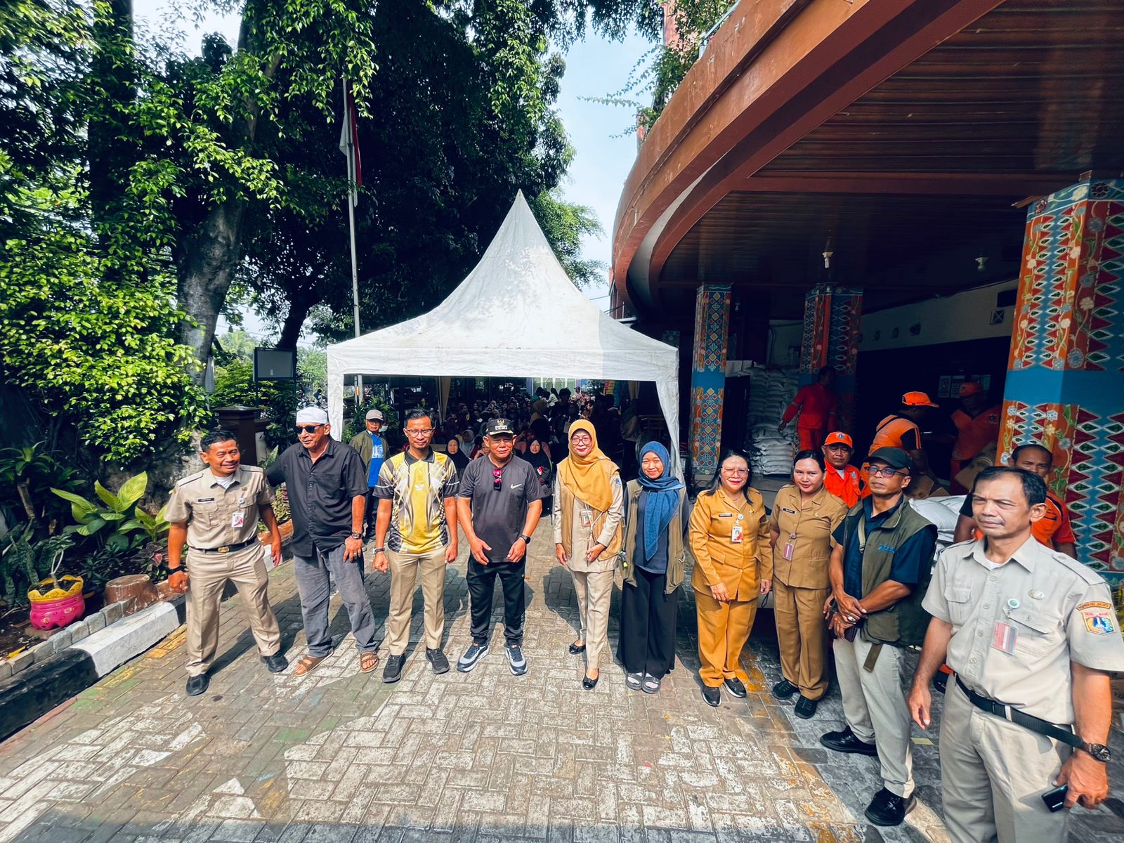 Pembagian Bantuan Pangan Beras Bulog di Kelurahan Tanjung Priok 2