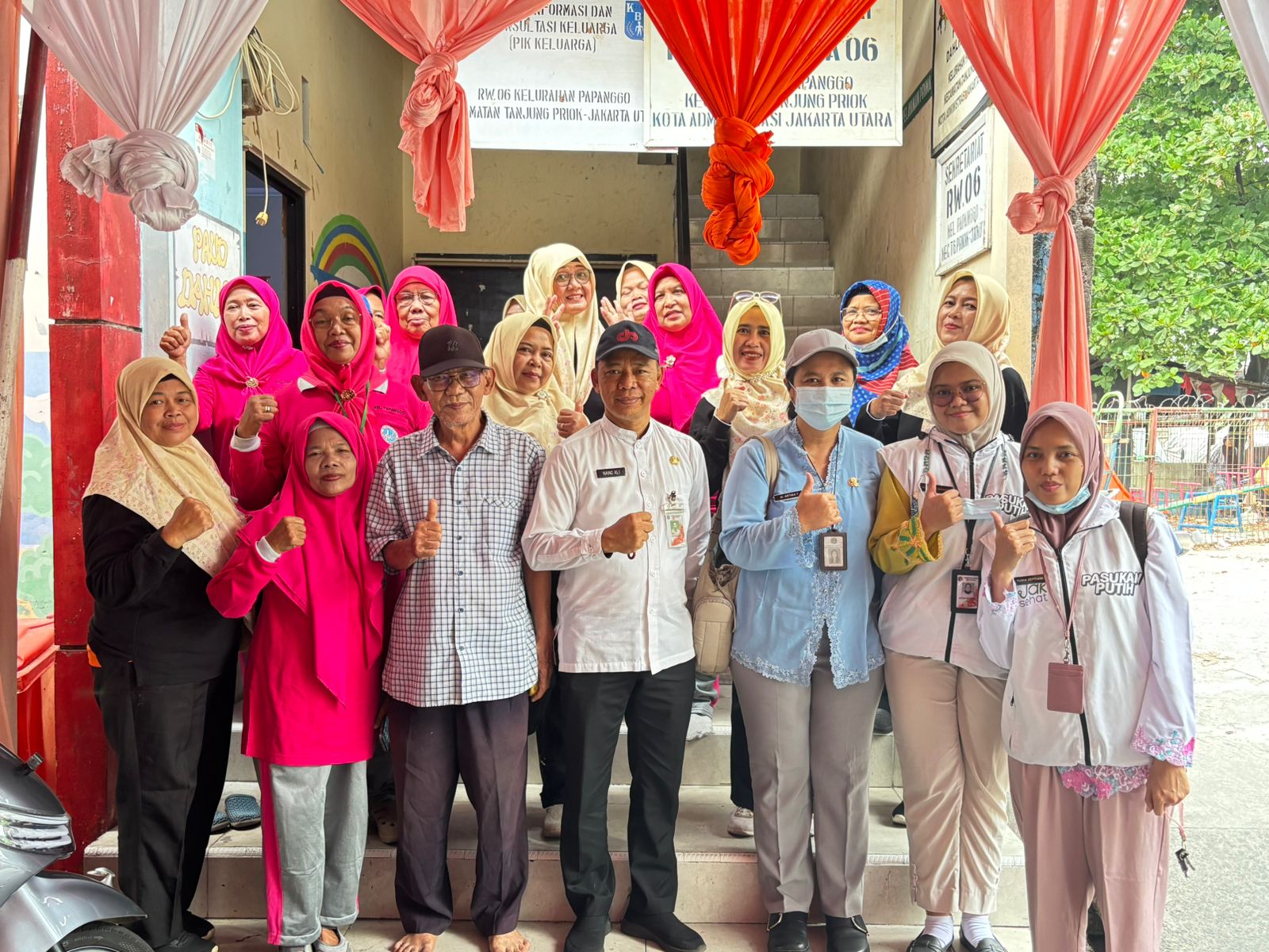 Kelurahan Papanggo Bersama Warga RW 06 Perkuat Upaya Pencegahan DBD melalui Kegiatan PSN Mandiri 7