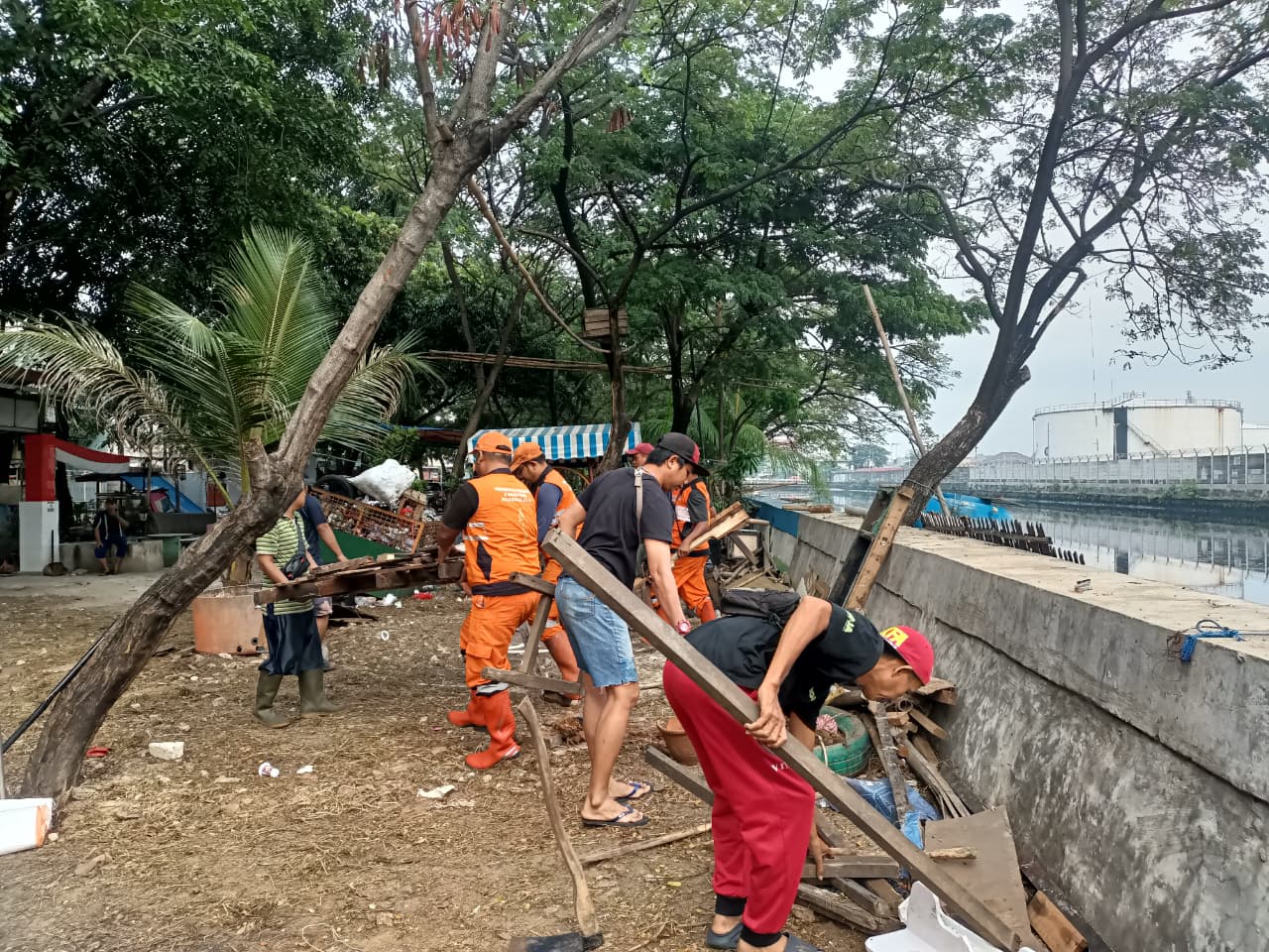 Monitoring Kegiatan Kerja Bakti Jl. Cipeucang 1 RW 013 Kelurahan Koja 2