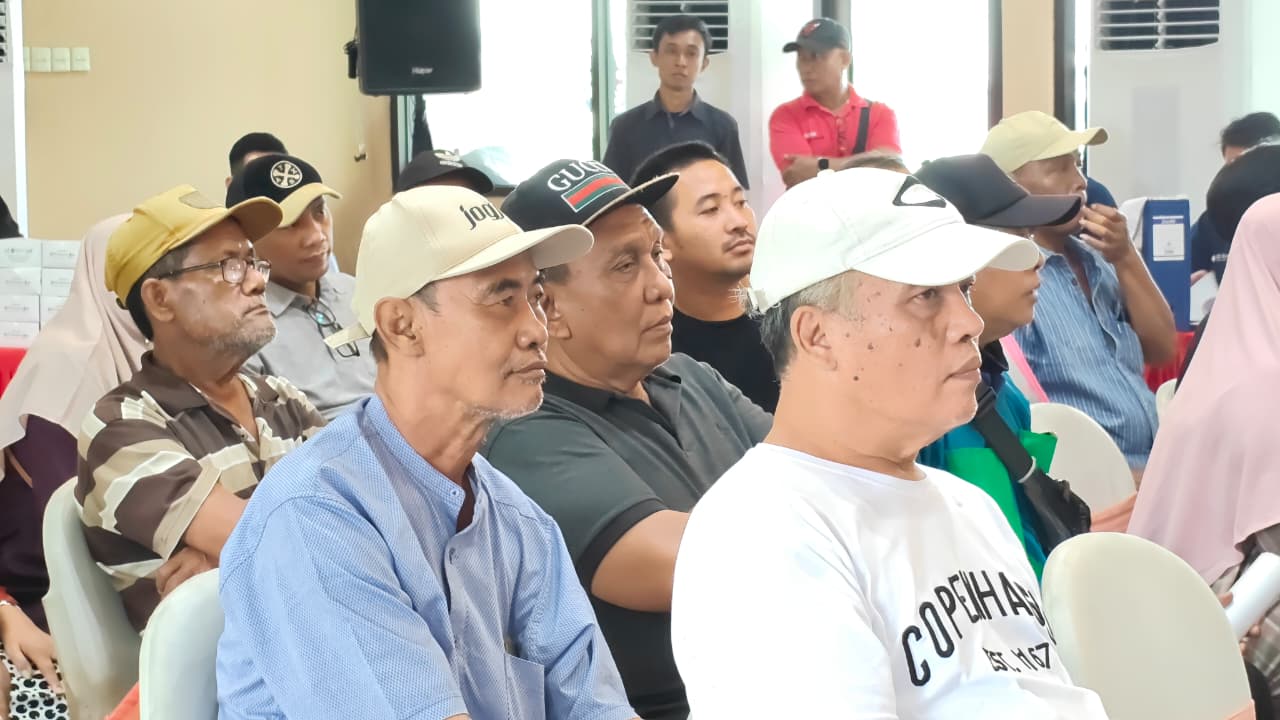 Penyampaian Nilai Kompensasi ROW SUTET 800 kV Priok–Muara Tawar di Rawa Badak Selatan senin 15 Juni 2026 8