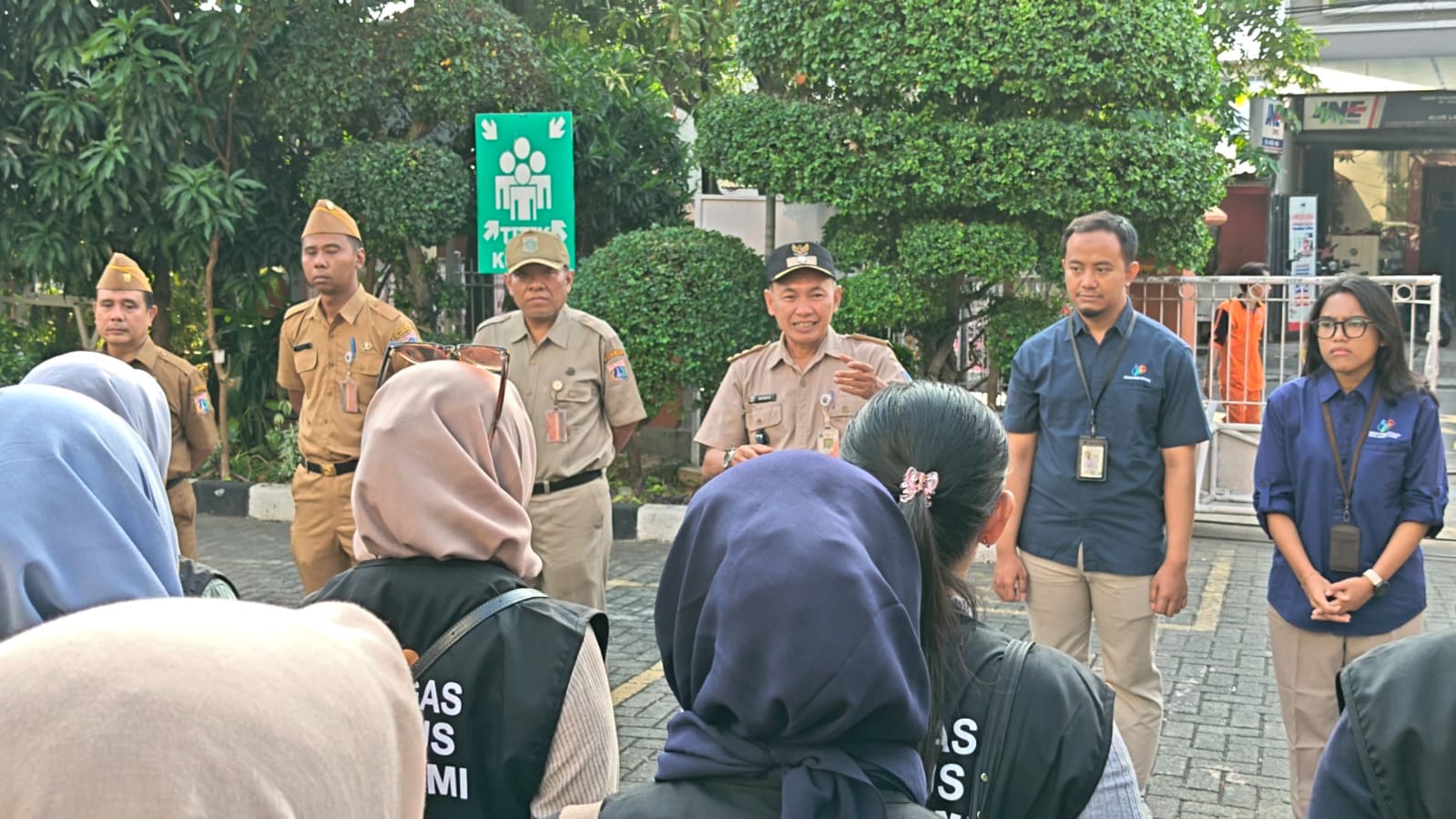 Lurah Rawa Badak Selatan Pimpin Apel dan Pelepasan Petugas Sensus Ekonomi Tahun 2026 6