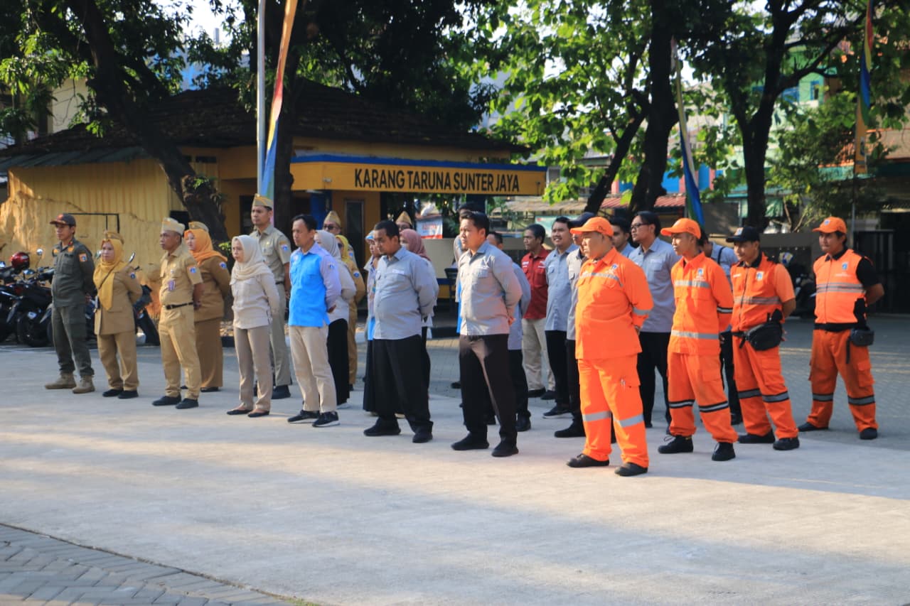 Awali Pekan dengan Kedisiplinan: Apel Pagi Aparatur Kelurahan Sunter Jaya 3