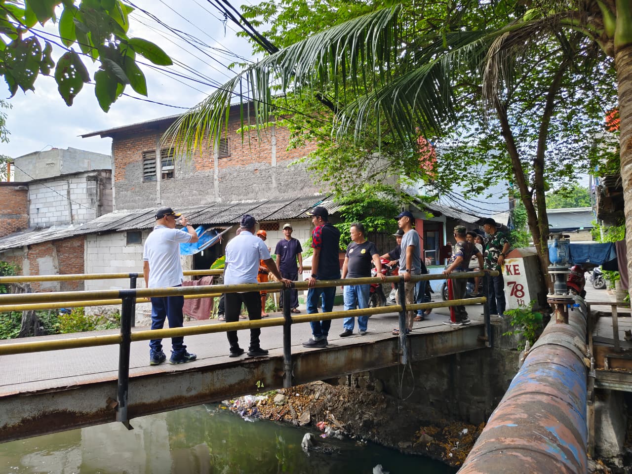 Kelurahan Papanggo Bersama Warga RW 08 Gelar Kerja Bakti dan Sambang Warga untuk Ciptakan Lingkungan Bersih dan Kondusif 3