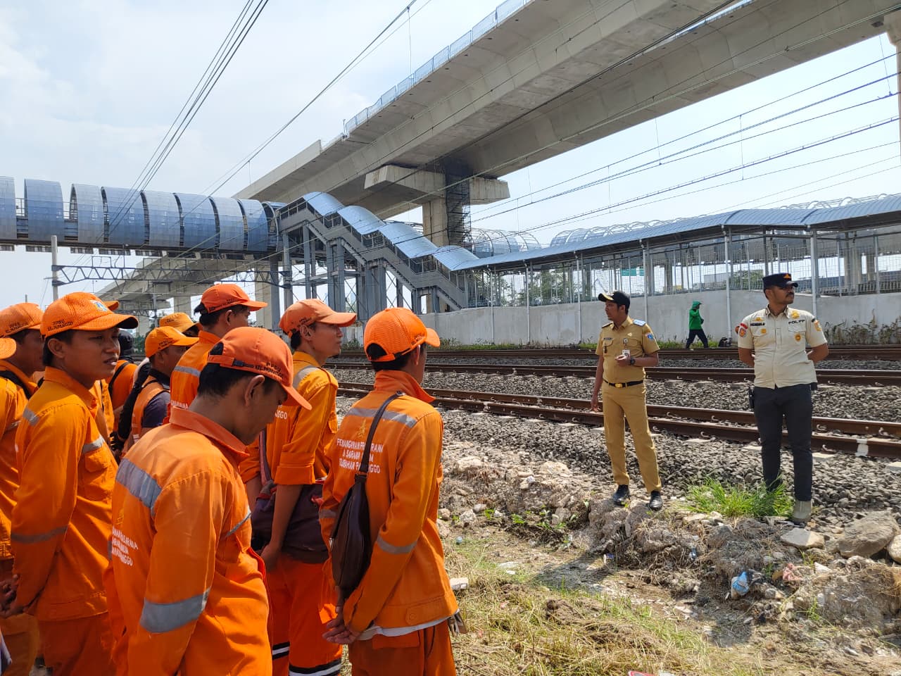 Pemkot Jakarta Utara Perkuat Penataan Kawasan JIS melalui Aksi Bersih Lingkungan dan Monitoring Wilayah 1