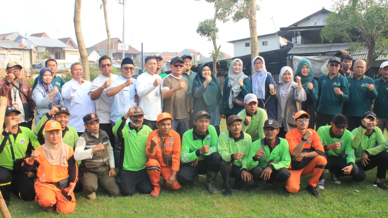 Penanaman Pohon Tabebuya di Ex-LPS Taman Bugis 1