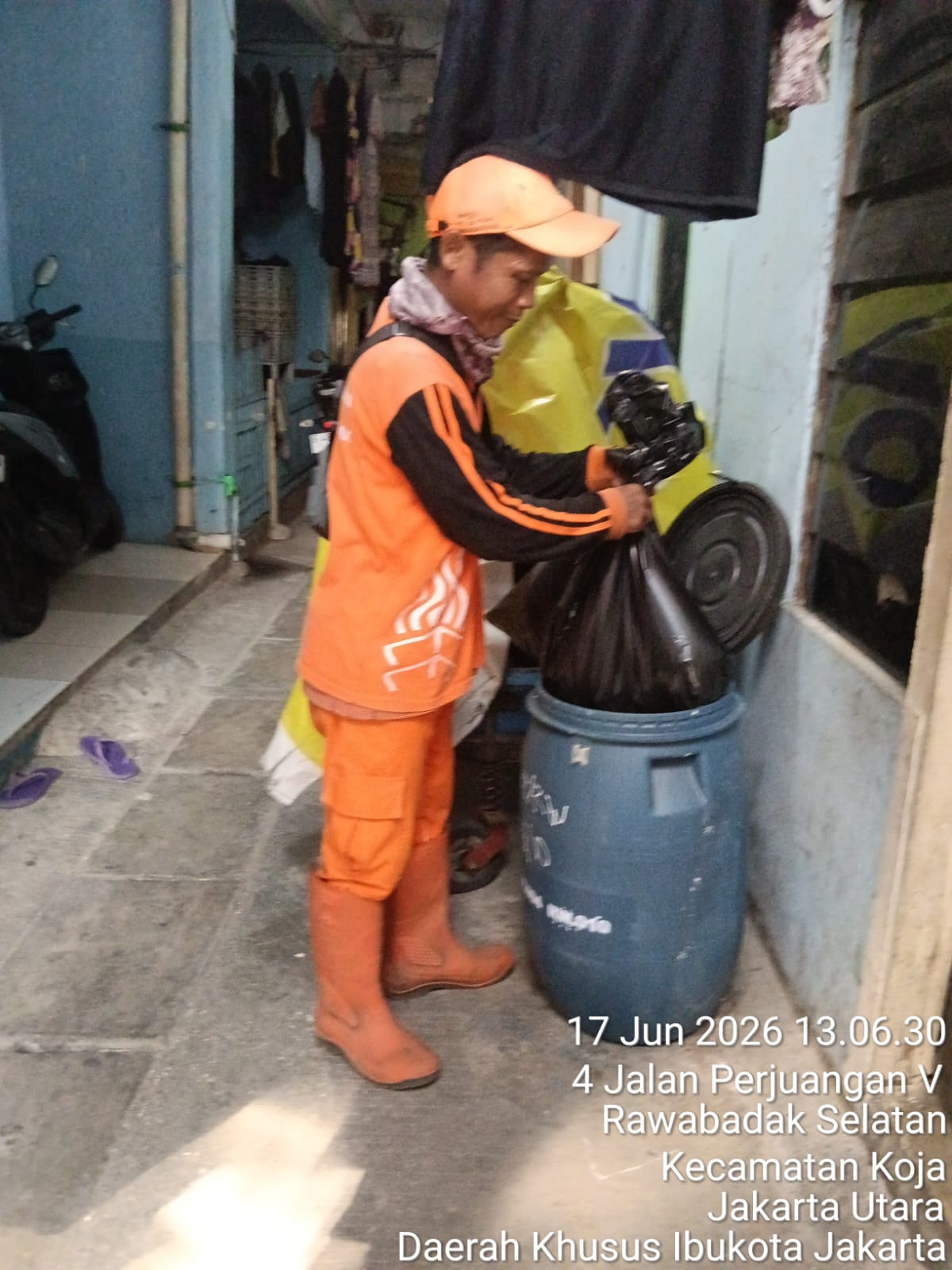 PPSU Rawa Badak Selatan Gencarkan Pengambilan Sampah Organik dari Setiap RW 1