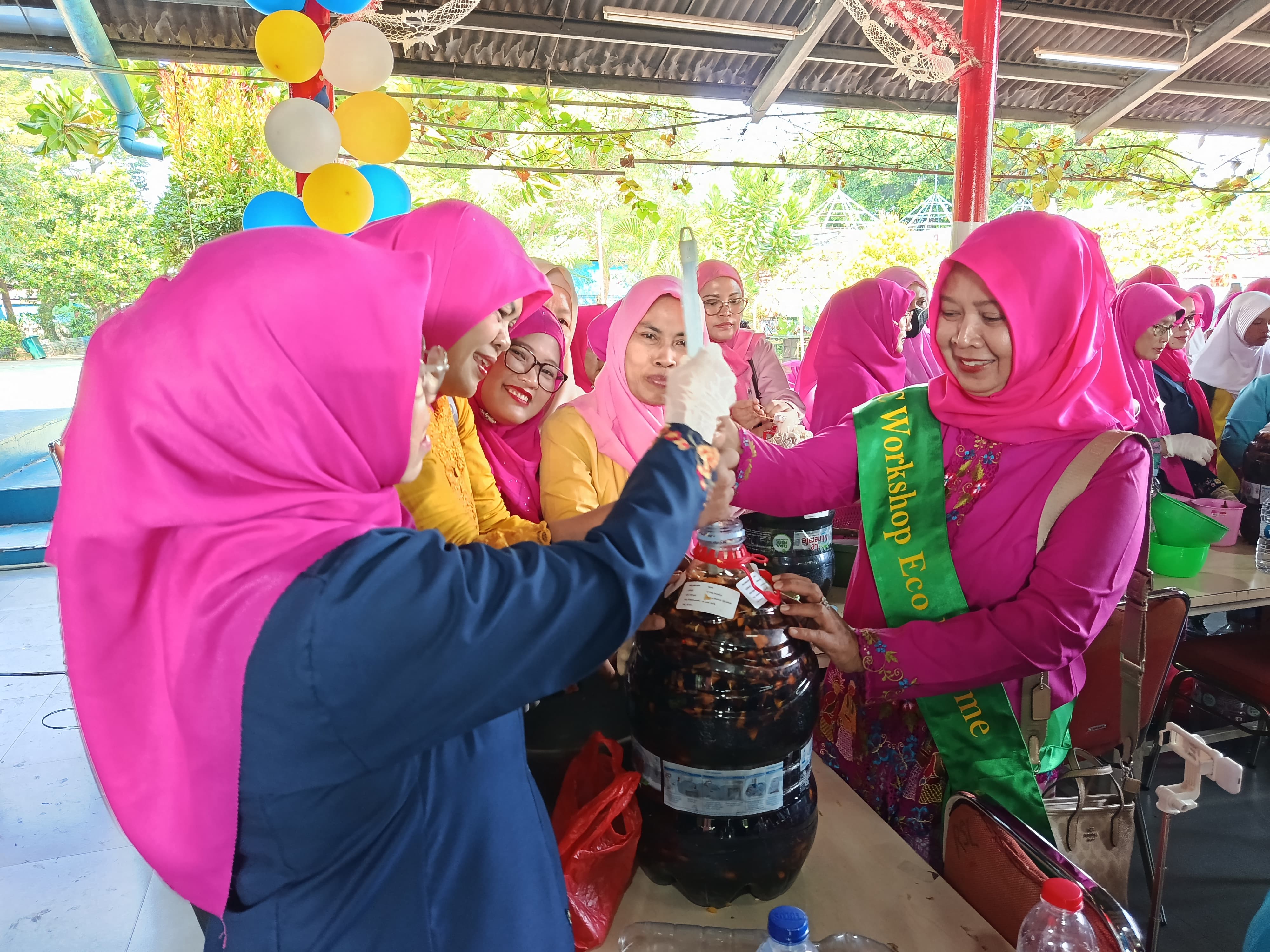 Gerakan Bersih Sungai 2026: Workshop Eco Enzyme Serentak Digelar di RPTRA Rasela 4