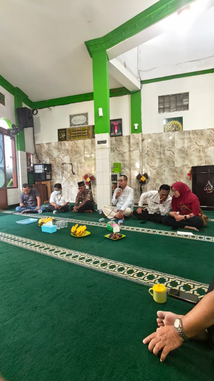 Lurah Rawa Badak Selatan Pimpin Monitoring PSN dan Sosialisasi Pemilahan Sampah di RW 03 3