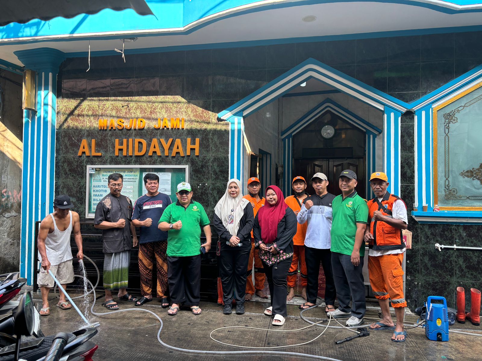 Gerakan Bersih-Bersih Masjid Wujudkan Lingkungan Ibadah yang Bersih dan Nyaman di Kelurahan Pademangan Barat 5