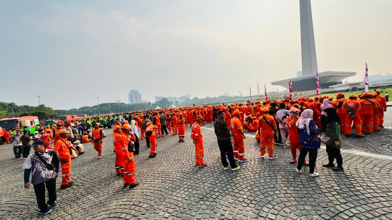 Apel Siaga Jaga Jakarta Pilah Sampah di Monas, Wujudkan Budaya Peduli Lingkungan 2