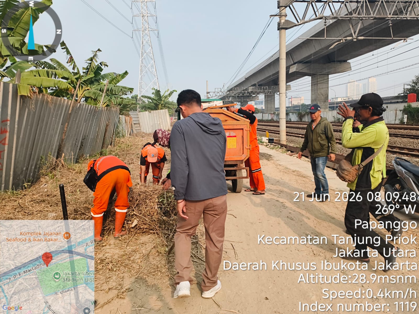 Kerja Bakti di Kawasan Utara JIS Dukung Persiapan Peresmian Stasiun JIS 1