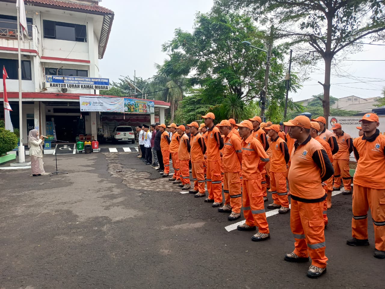 Apel Pagi Kelurahan Kamal Muara Jadi Momentum Penguatan Disiplin dan Semangat Pelayanan Masyarakat 2