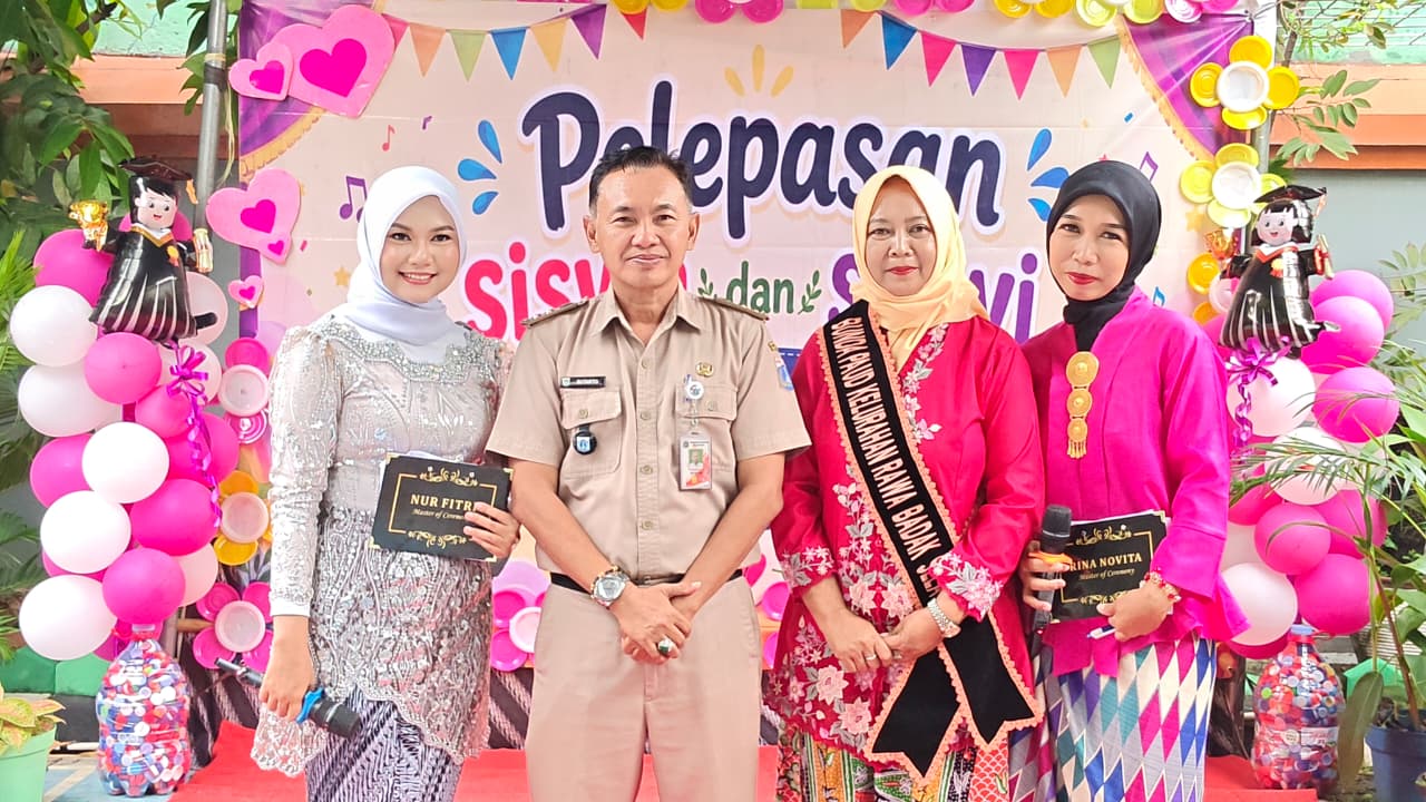 Lurah Rawa Badak Selatan Hadiri Pelepasan Siswa-Siswi PAUD SPS Negeri Balai Sakinah 2