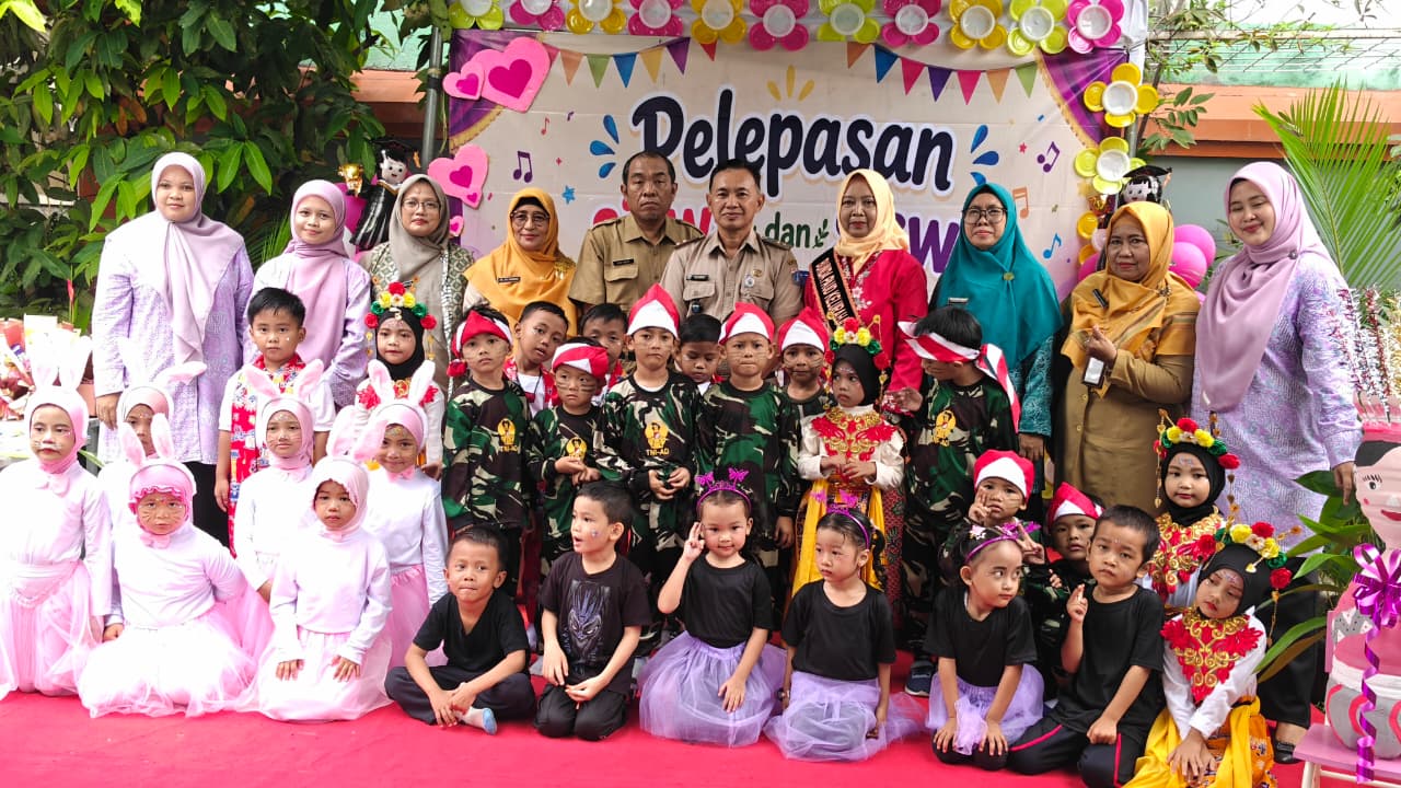 Lurah Rawa Badak Selatan Hadiri Pelepasan Siswa-Siswi PAUD SPS Negeri Balai Sakinah 1