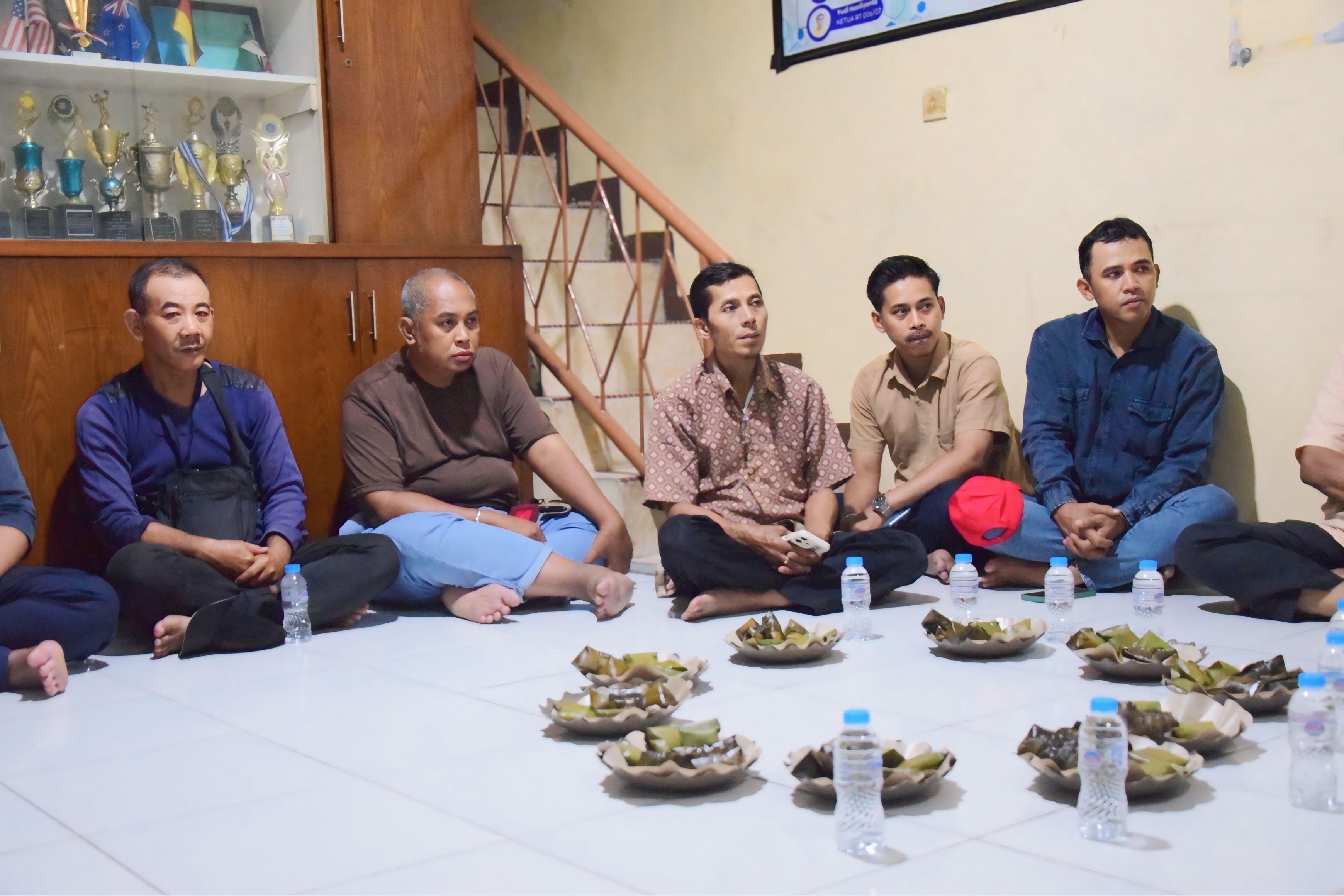 IMPLEMENTASI PEMILAHAN SAMPAH DI RW 007 KELURAHAN PEJAGALAN 1