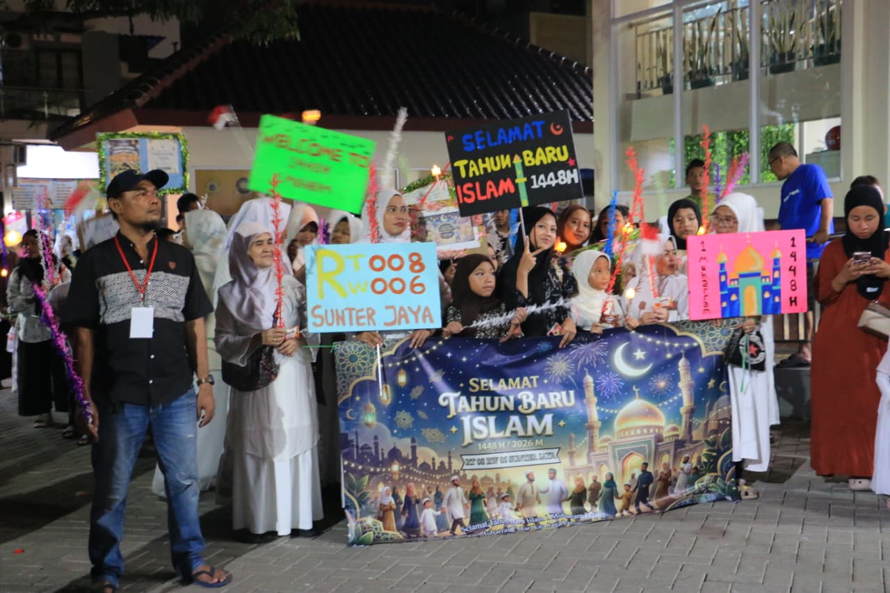 Kelurahan Sunter Jaya Gelar Pawai Obor Sambut 1 Muharram 1448 H 2