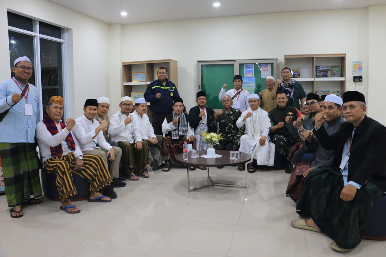 Kelurahan Sunter Jaya Gelar Pawai Obor Sambut 1 Muharram 1448 H 11