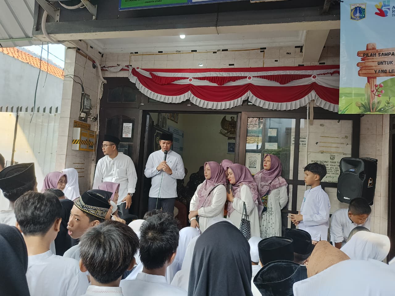 Kelurahan Sunter Jaya Gelar Pawai Obor Sambut 1 Muharram 1448 H 12