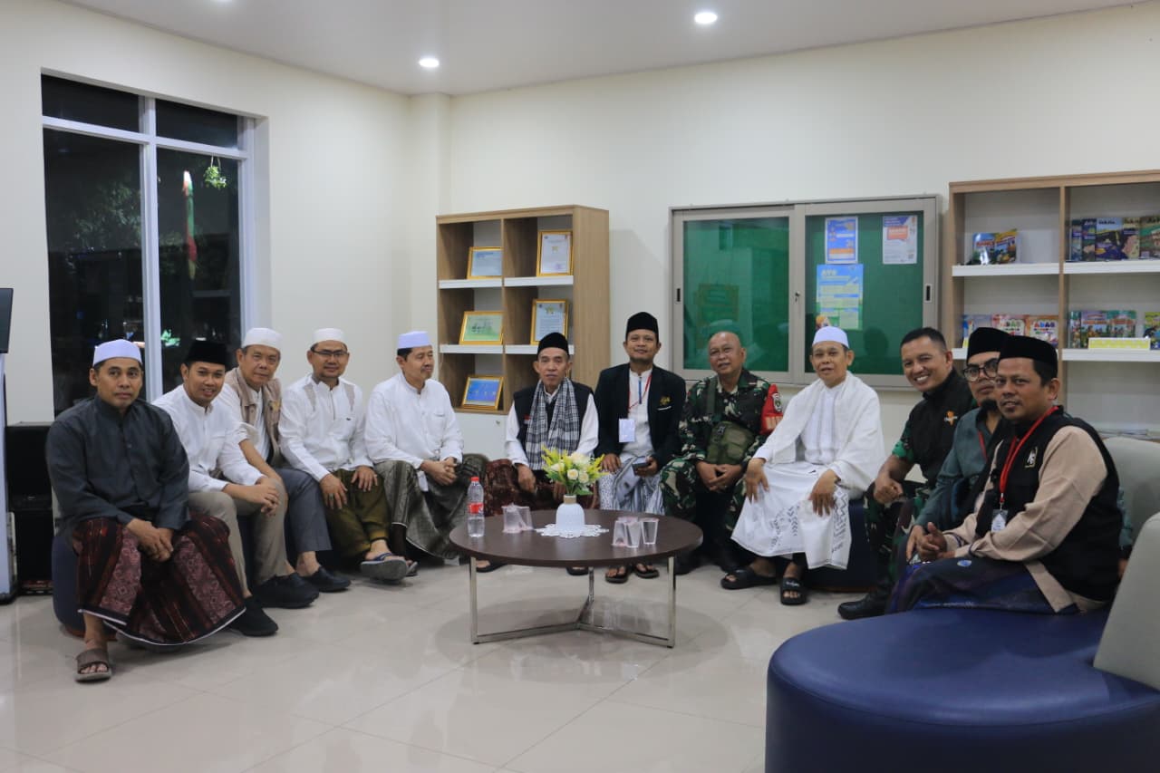 Kelurahan Sunter Jaya Gelar Pawai Obor Sambut 1 Muharram 1448 H 10