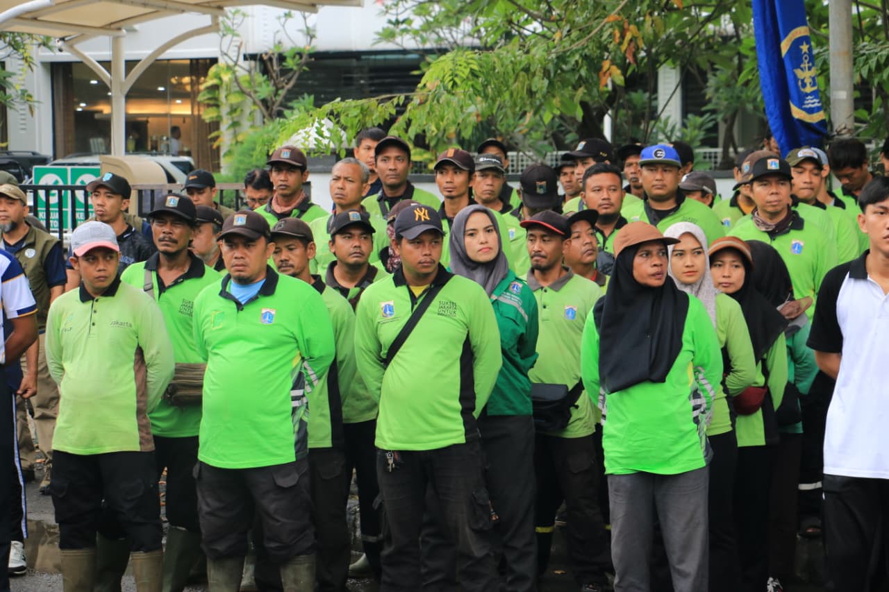 Sinergi Tanpa Batas! Tiga Pilar Bersama Warga Gelar Karya Bakti Kolinlamil 2
