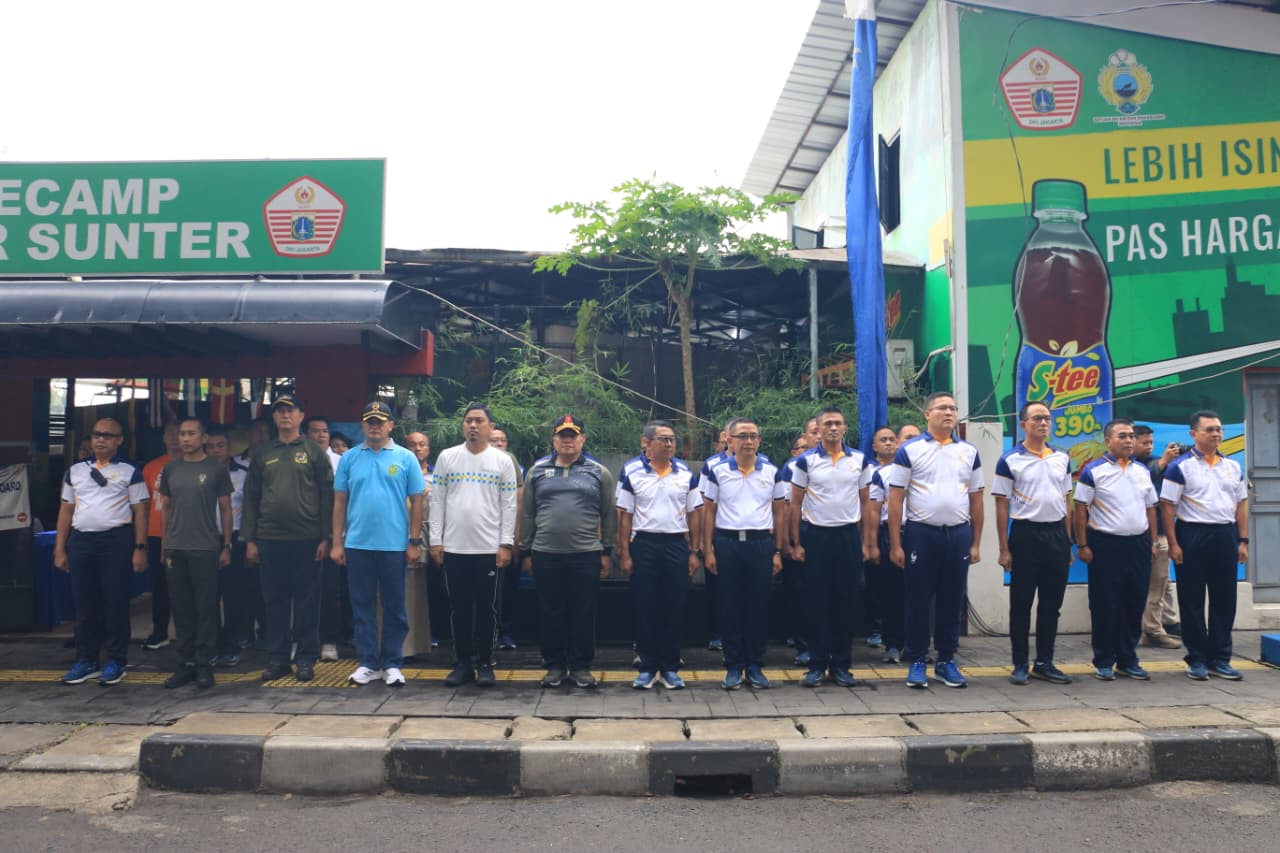 Sinergi Tanpa Batas! Tiga Pilar Bersama Warga Gelar Karya Bakti Kolinlamil 14