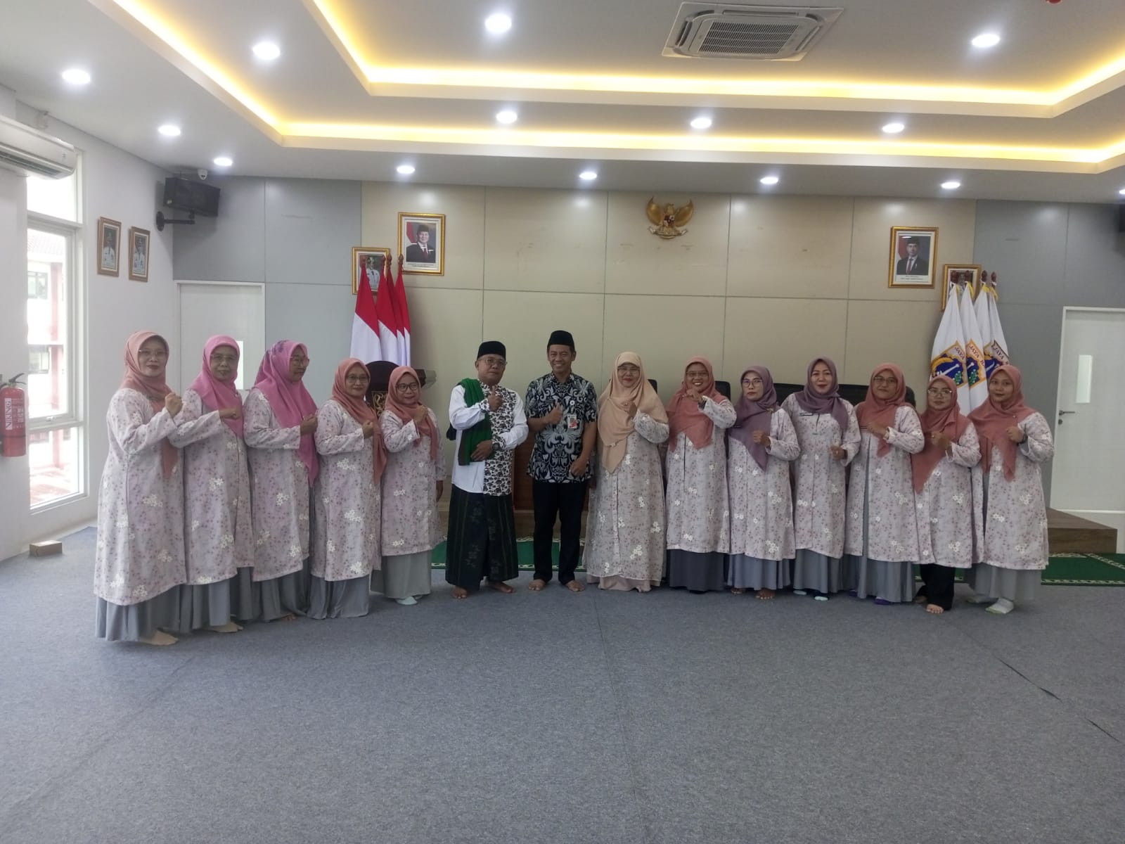 Membuka Pintu Berkah: Pengajian Rutin dan Santunan Anak Yatim di Kelurahan Sukapura 2